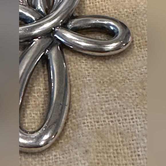 Retired James Avery Eternal Loop Cross Pendant - Picture 14 of 15